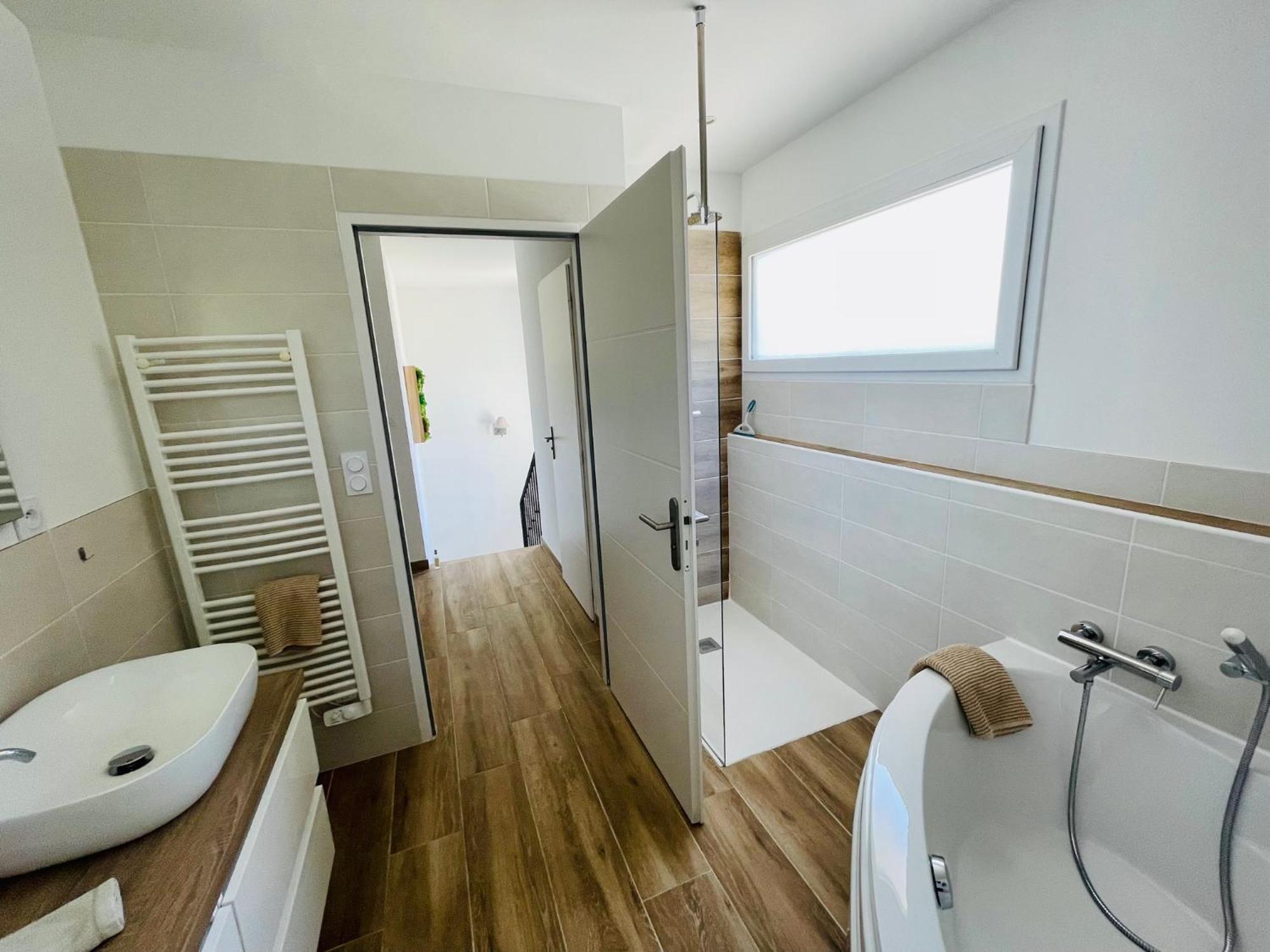 Les Jardins Du Castelas - Piscines, Jardins Et Spas Privatifs Uchaux Room photo
