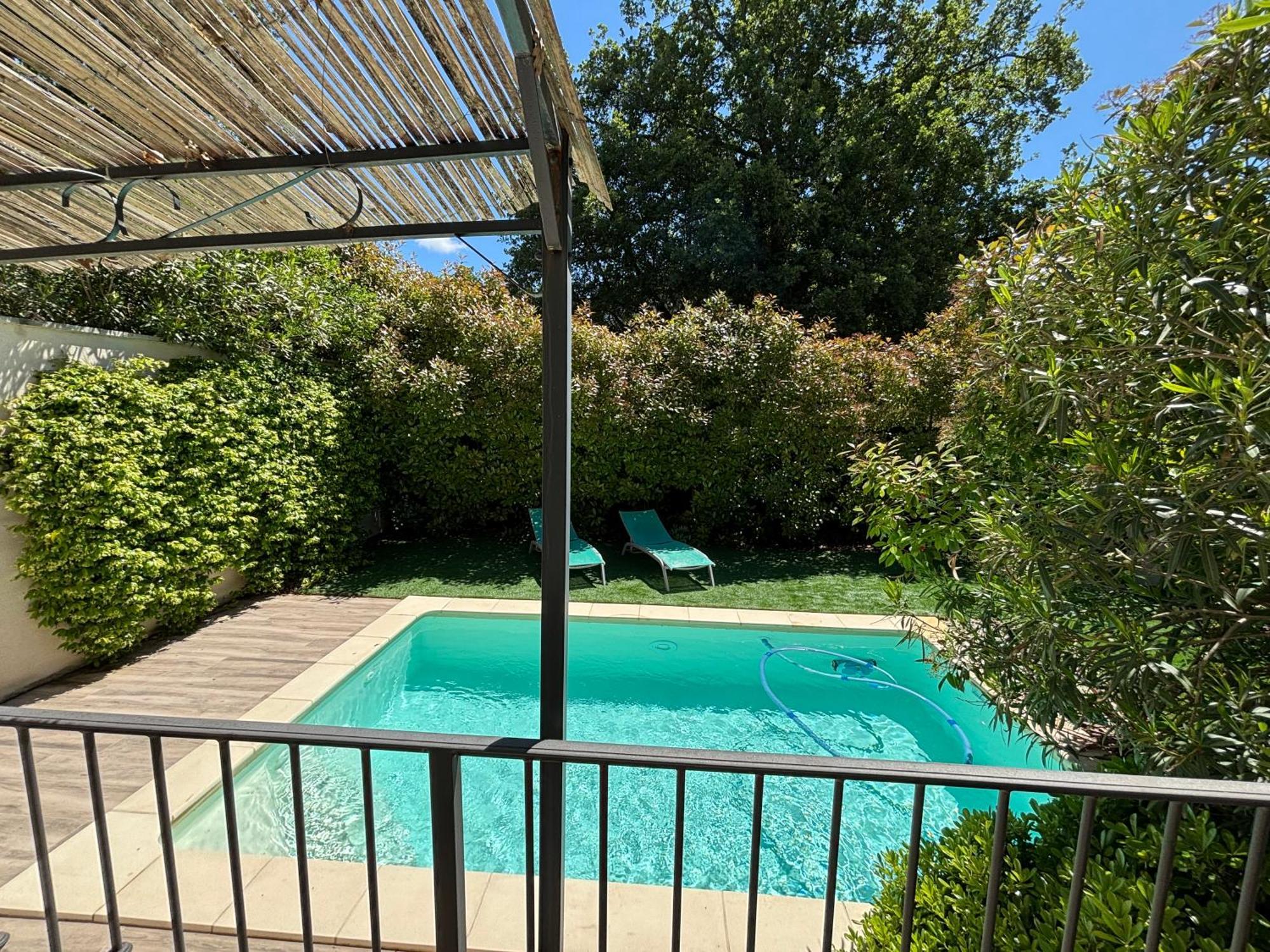 Les Jardins Du Castelas - Piscines, Jardins Et Spas Privatifs Uchaux Exterior photo